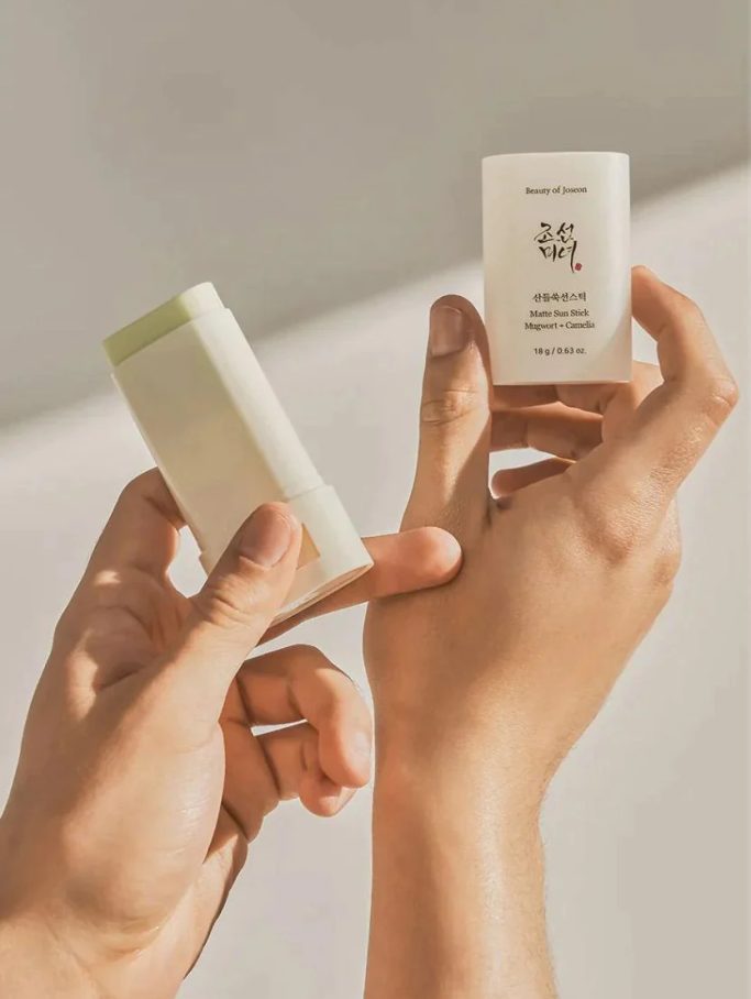 Matte Sun Stick : Mugwort+Camelia SPF50 PA++++